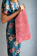 Symmetria soft clutch in rosewood: Gold / Large