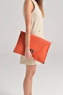 Symmetria soft clutch in coral: Gold / Large